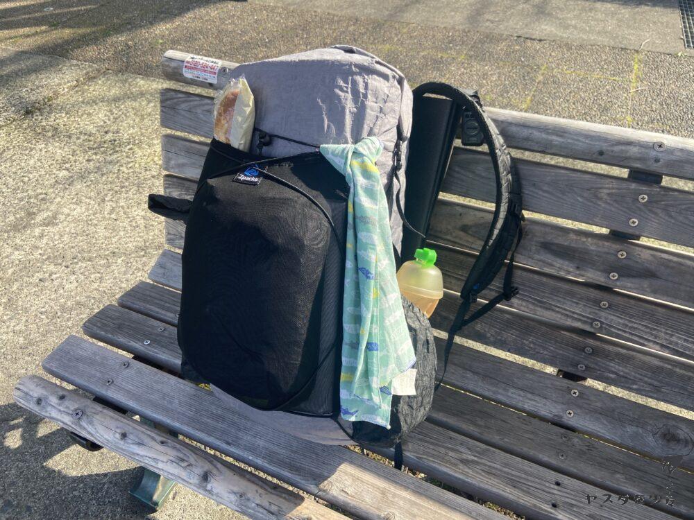 バス停 バックパック